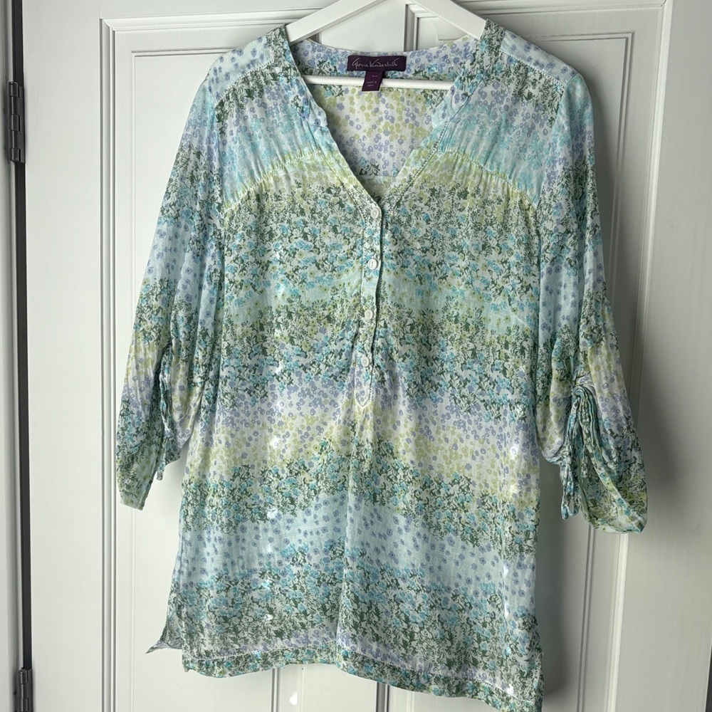 Gloria Vanderbilt Blue and Green Floral Blouse size 1